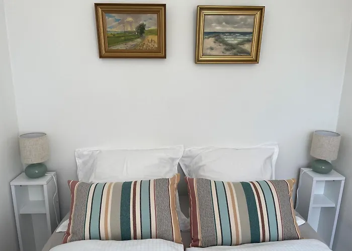 Stylish Apartment With Prime Location In Osterbro