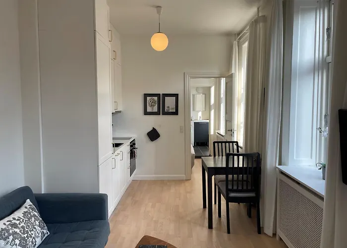 Stylish Apartment With Prime Location In Osterbro